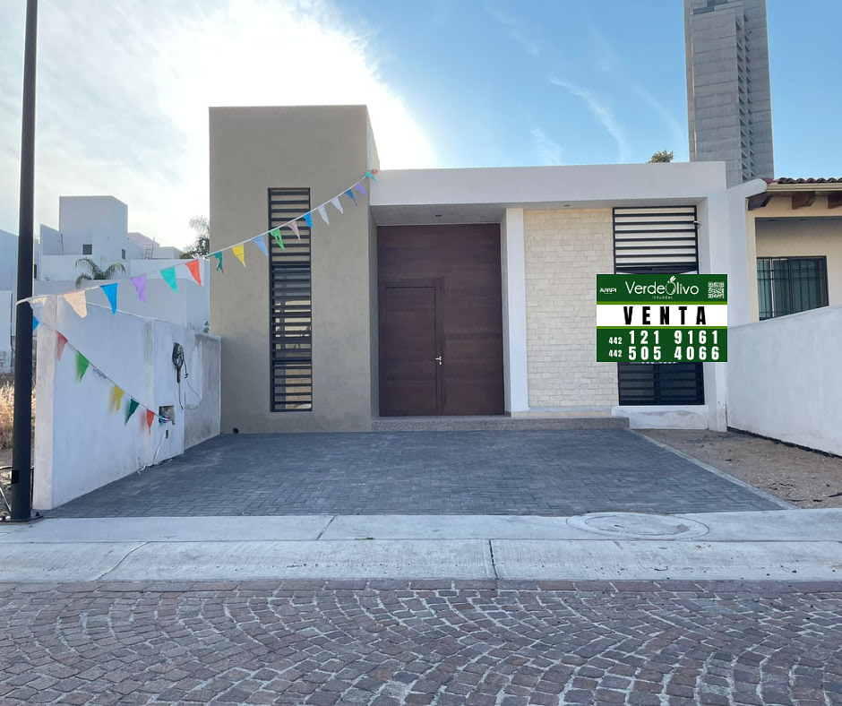 Venta Casa de Autor de una Sola Planta en Cumbres del Lago Juriquilla