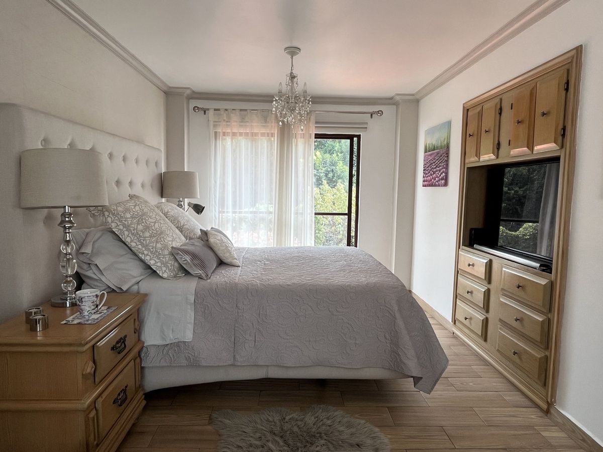 4 of 49: RECÁMARA PRINCIPAL