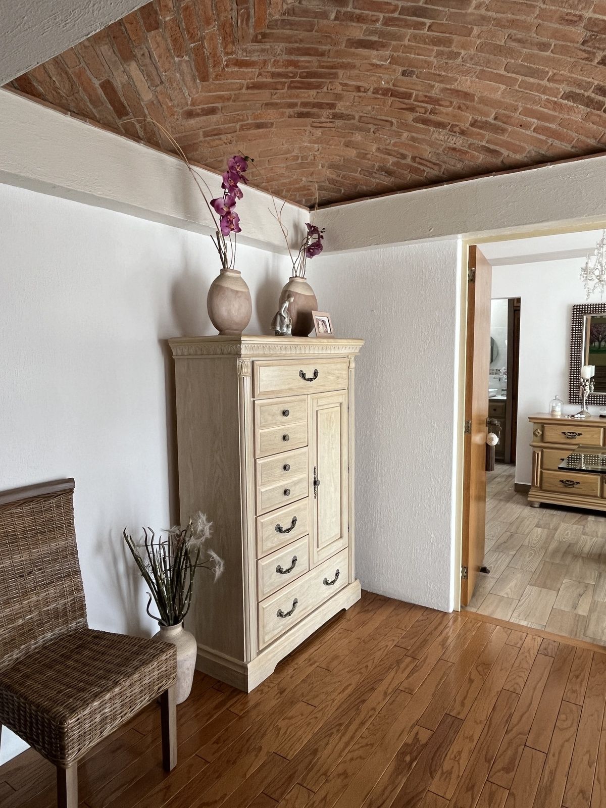 15 of 49: DISTRIBUIDOR A RECÁMARAS