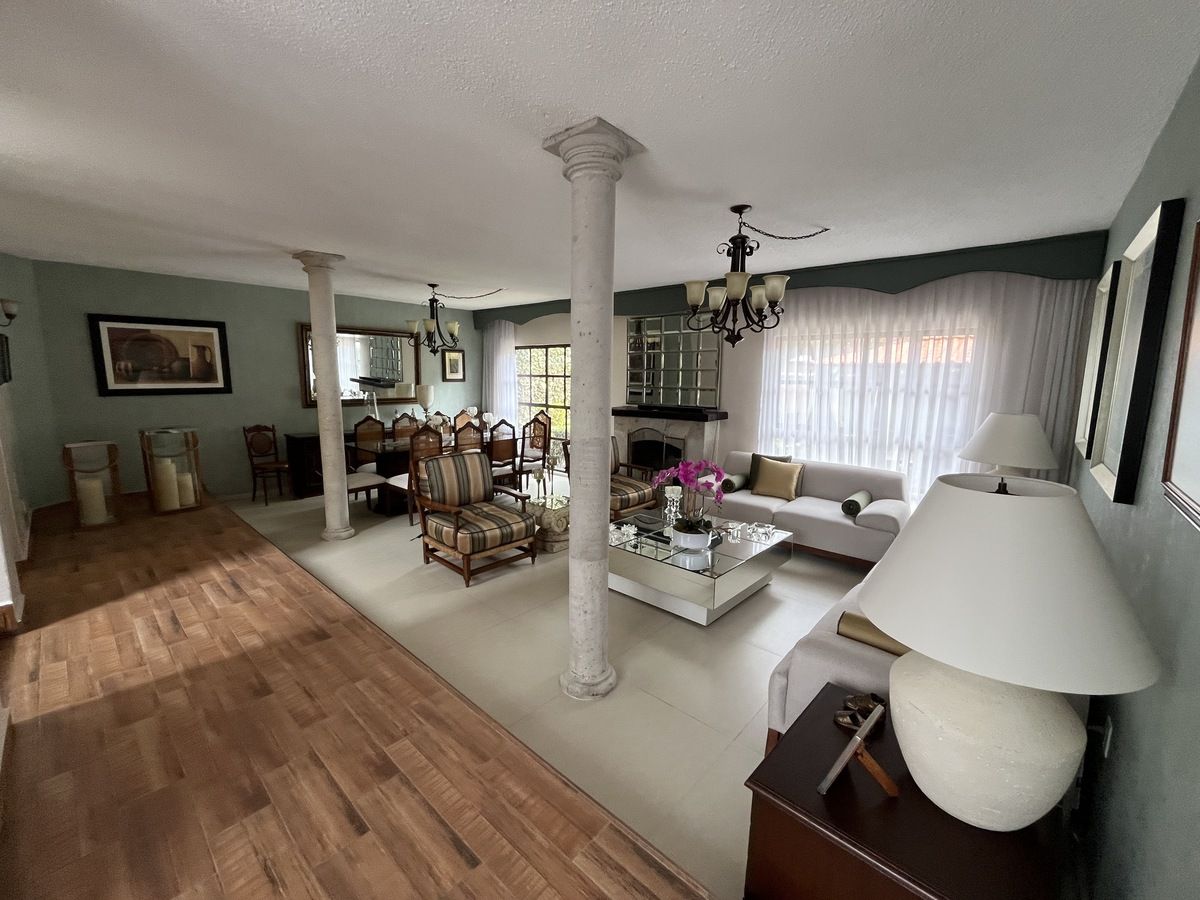 28 of 49: ESTANCIA DESDE RECIBIDOR