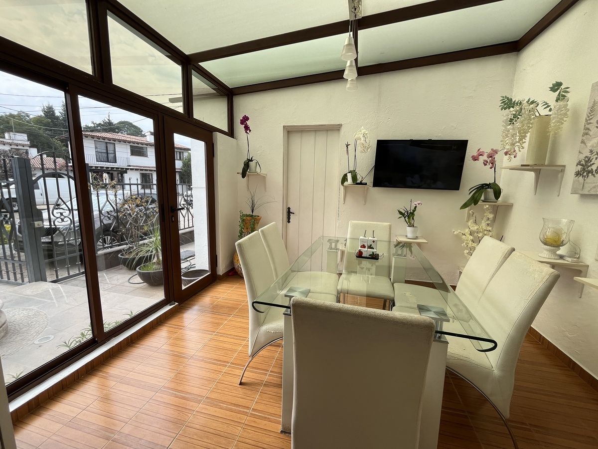 45 of 49: DESAYUNADOR