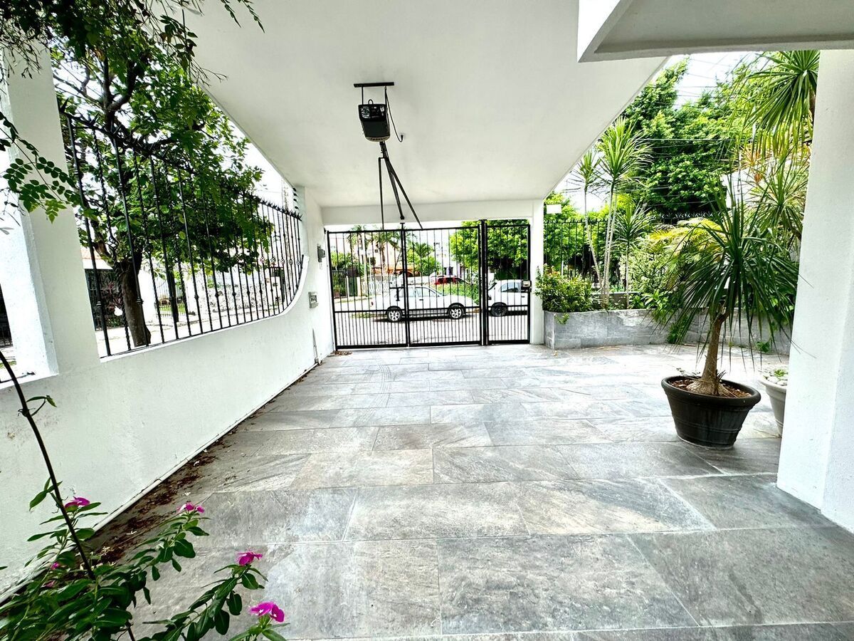 13 de 14: patio delantero