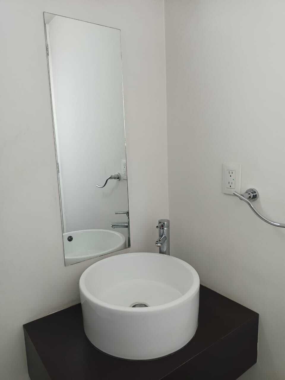 22 de 31: Lavabo 2do baño