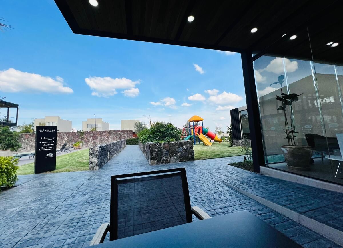 3 of 6: AMENIDADES DE LUJO