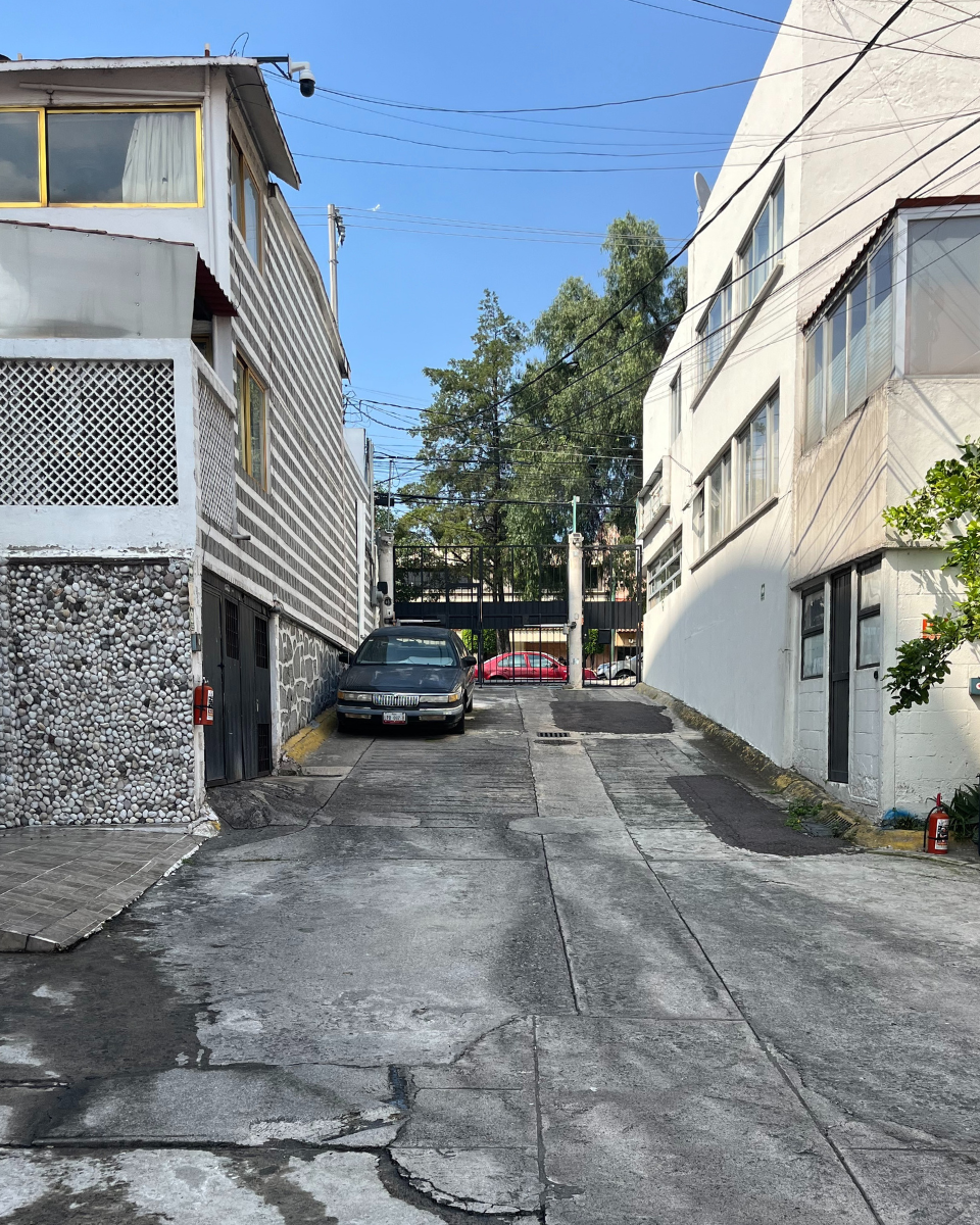 2 de 13: Calle cerrada