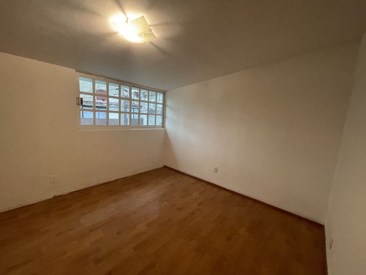 13 de 19: Habitación