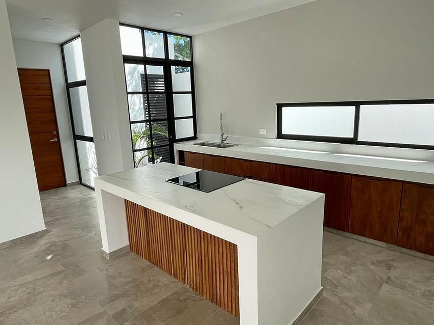 4 of 14: COCINA