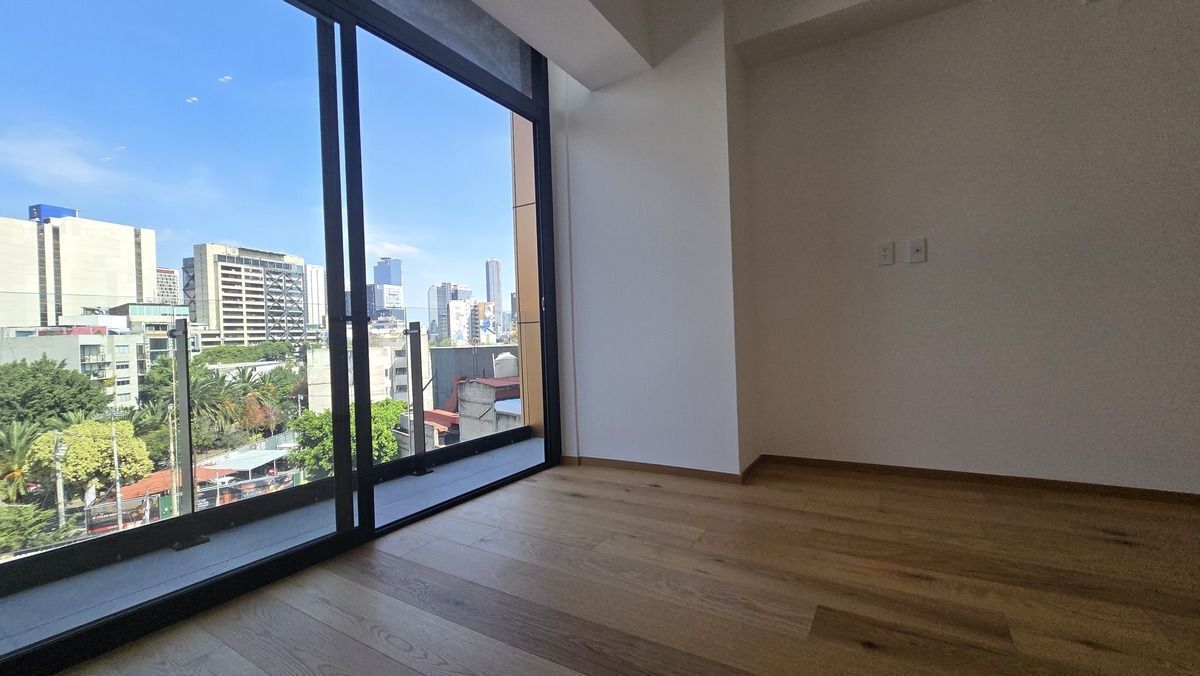 1 de 38: ES DEPARTAMENTO INTERIOR NO EXTERIOR