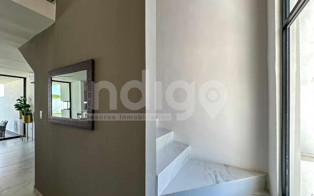 21 de 45: Escalera Planta Alta