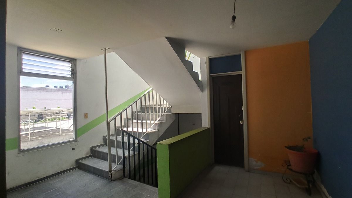 12 de 16: Vestíbulo Segundo Piso