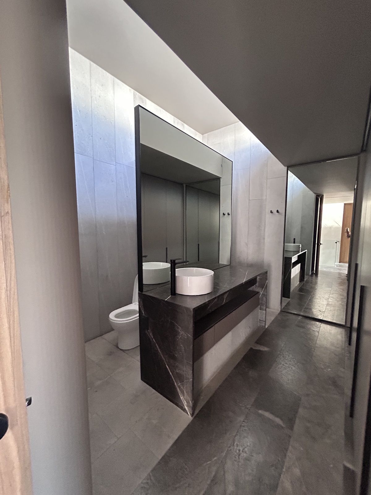 21 de 26: Baño completo, planta baja