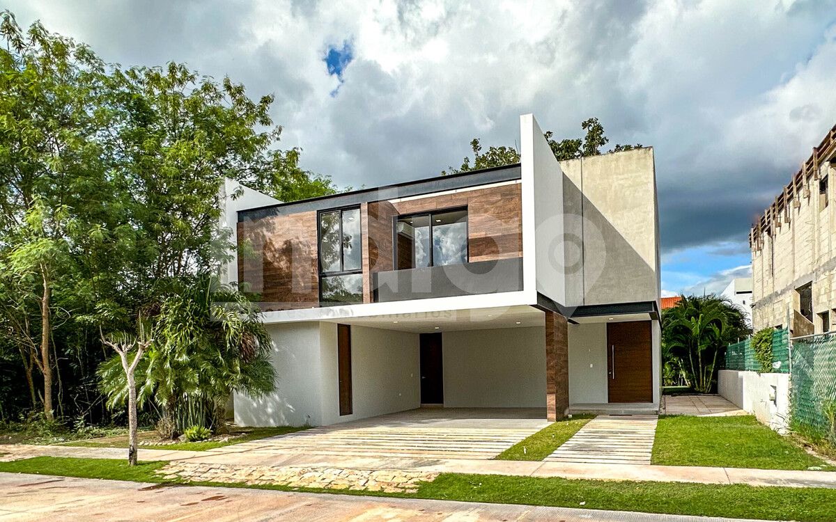 3 de 47: Fachada Frontal