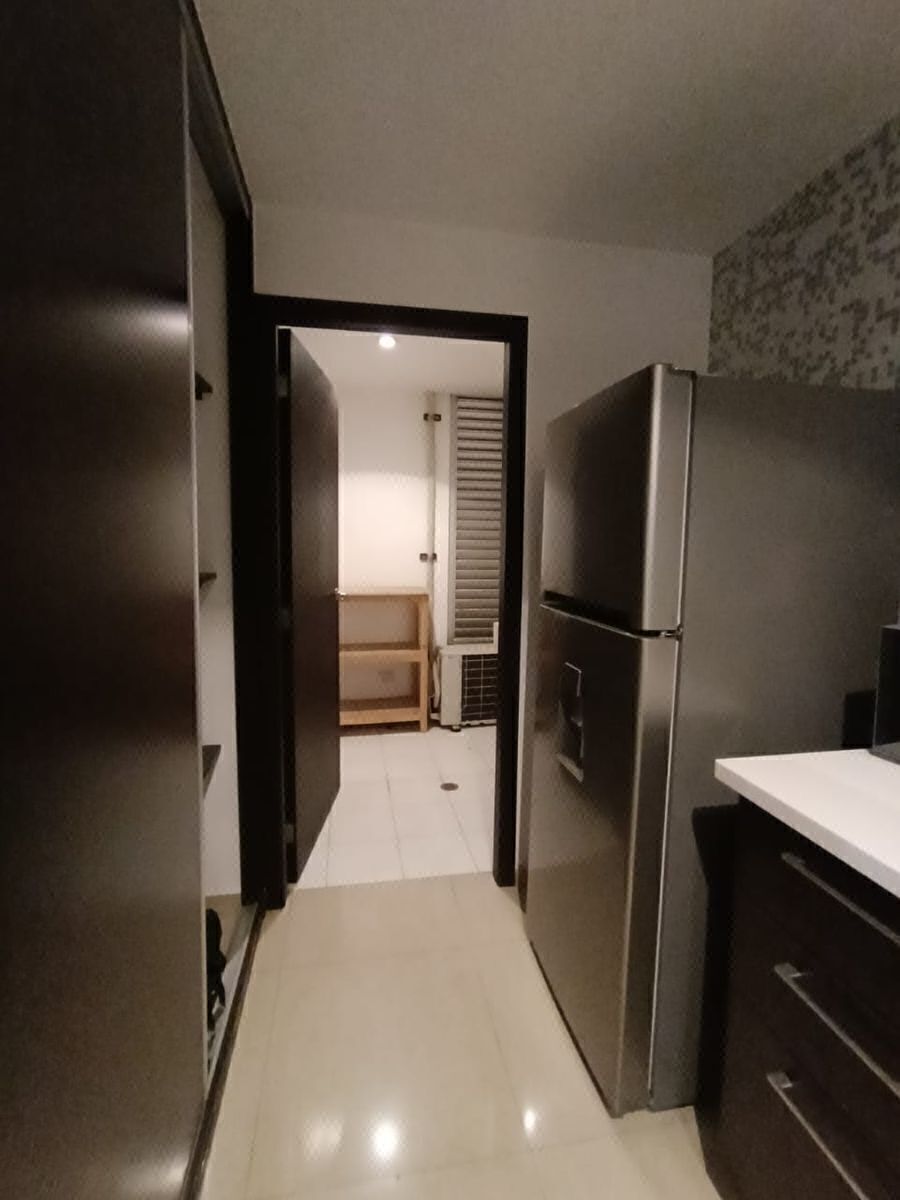 Foto 7 de FURNISHED APARTMENT IN Montmartre Tower