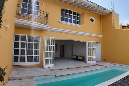 CASA EN VISTA HERMOSA