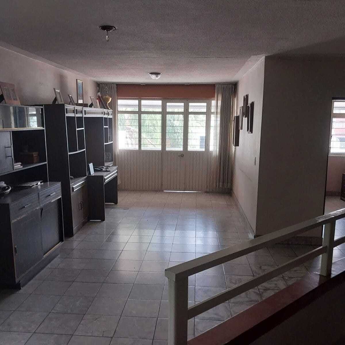 Foto 9 de Casa y locales comerciales en venta