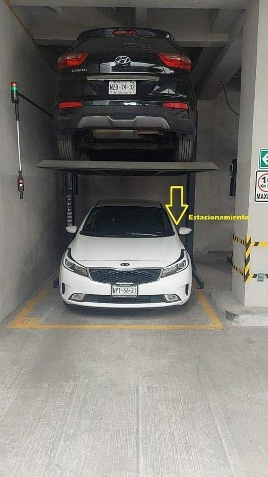 14 de 15: Estacionamiento