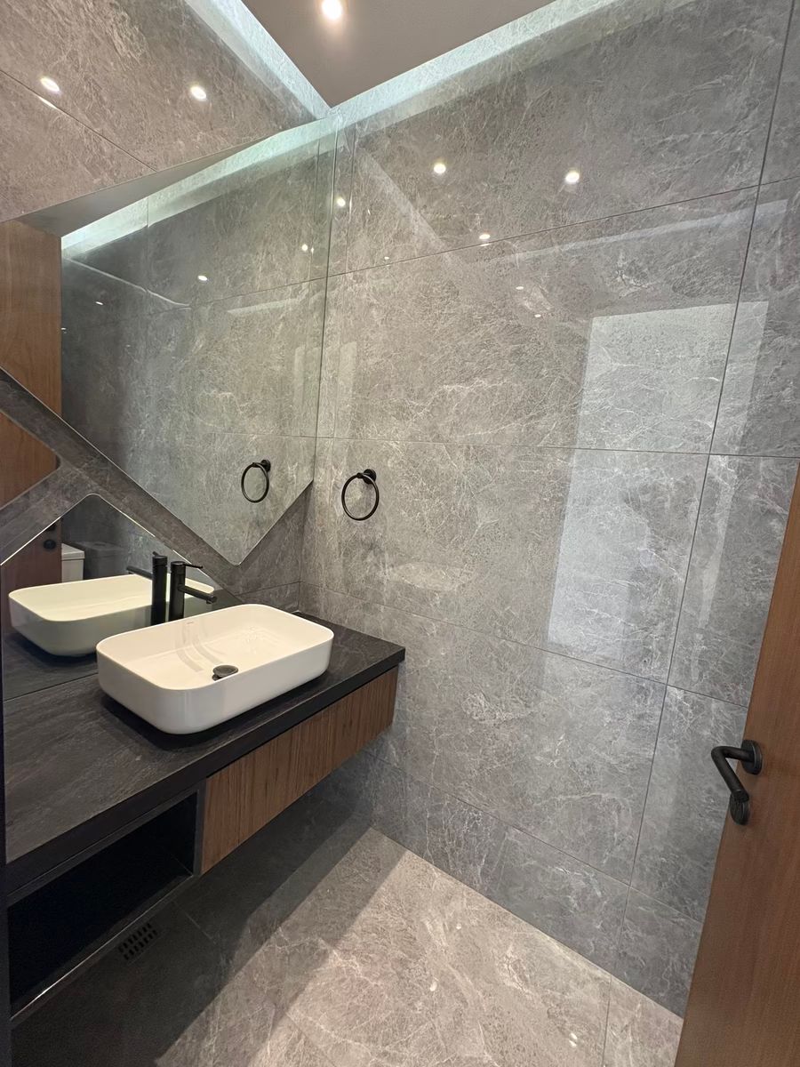 5 de 37: baño de visitas