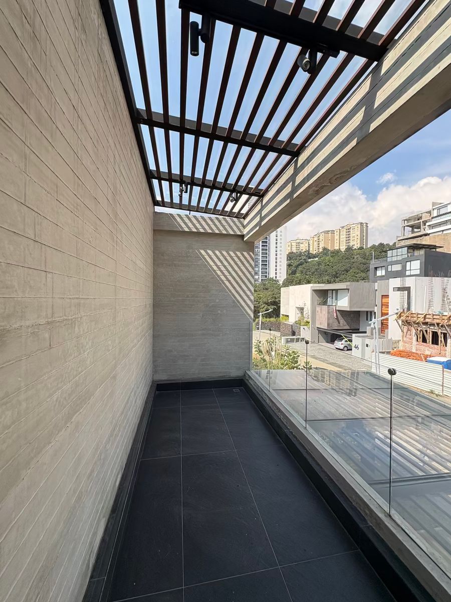 18 de 37: terraza recamara principal