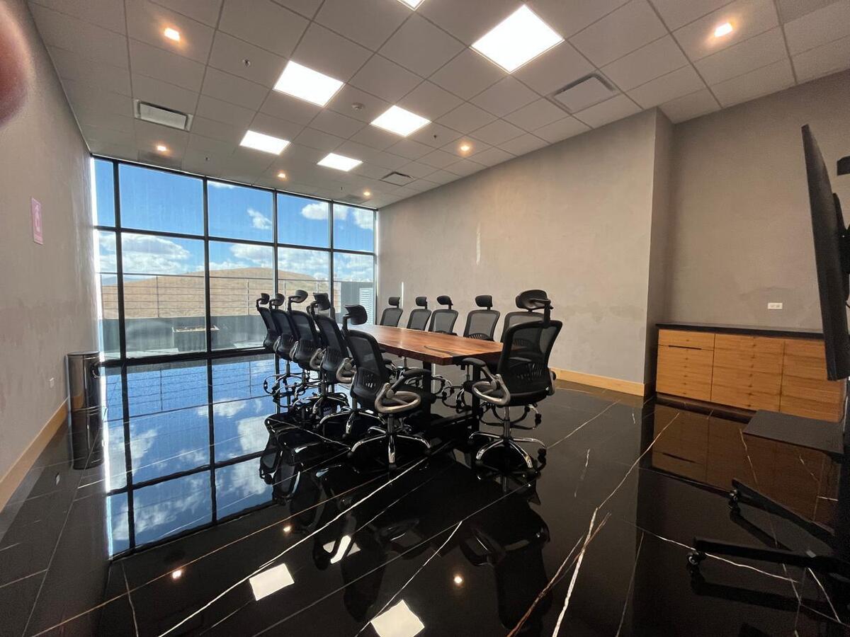 6 de 11: Sala de juntas