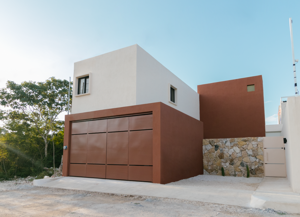 2 of 34: FACHADA