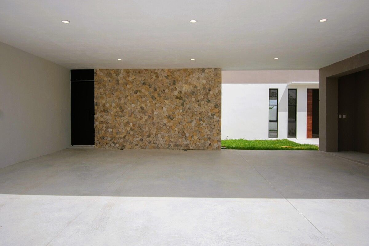 3 of 20: ESTACIONAMIENTO