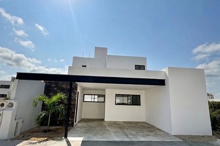 Casa con piscina y tres recámaras en venta