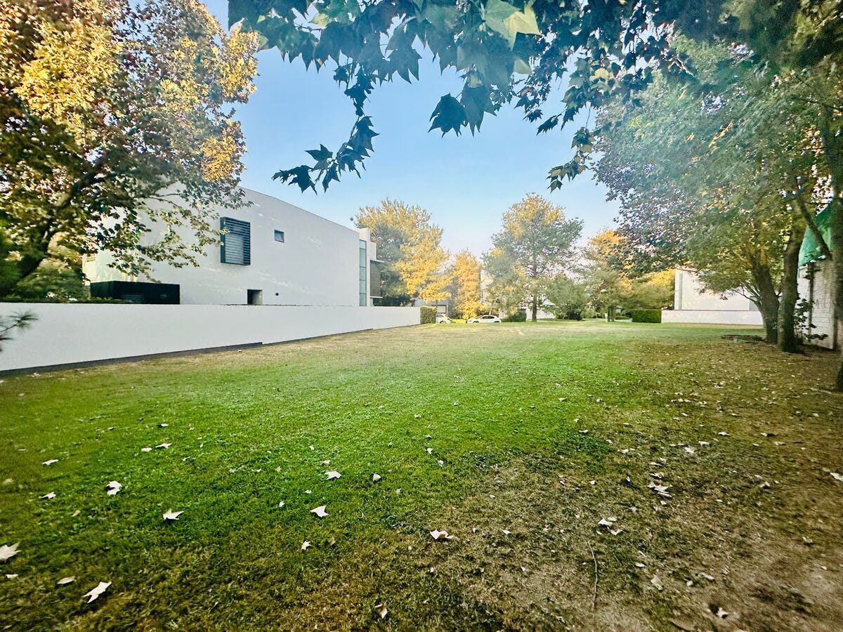 Foto 2 de Terreno en venta, Club de Golf Las Lomas