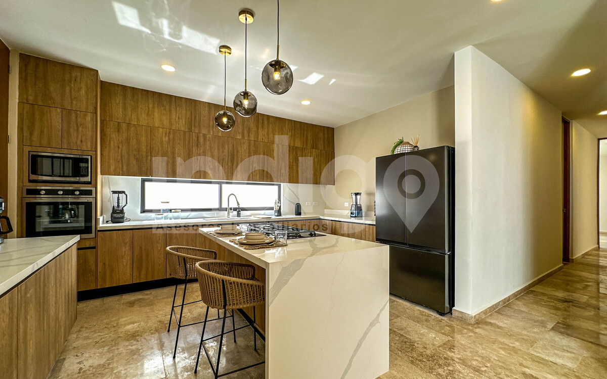 11 de 50: Cocina con Isla Desayunador