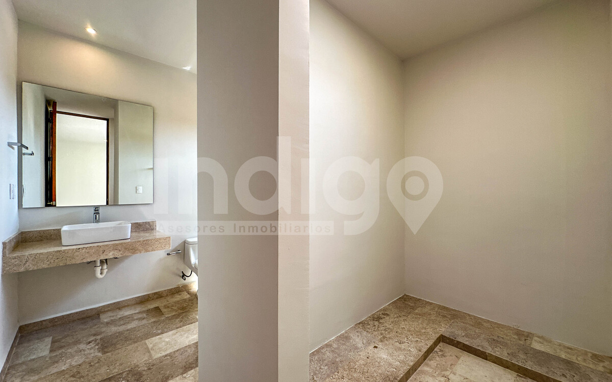 34 de 50: Vestidor Recámara Secundaria 1