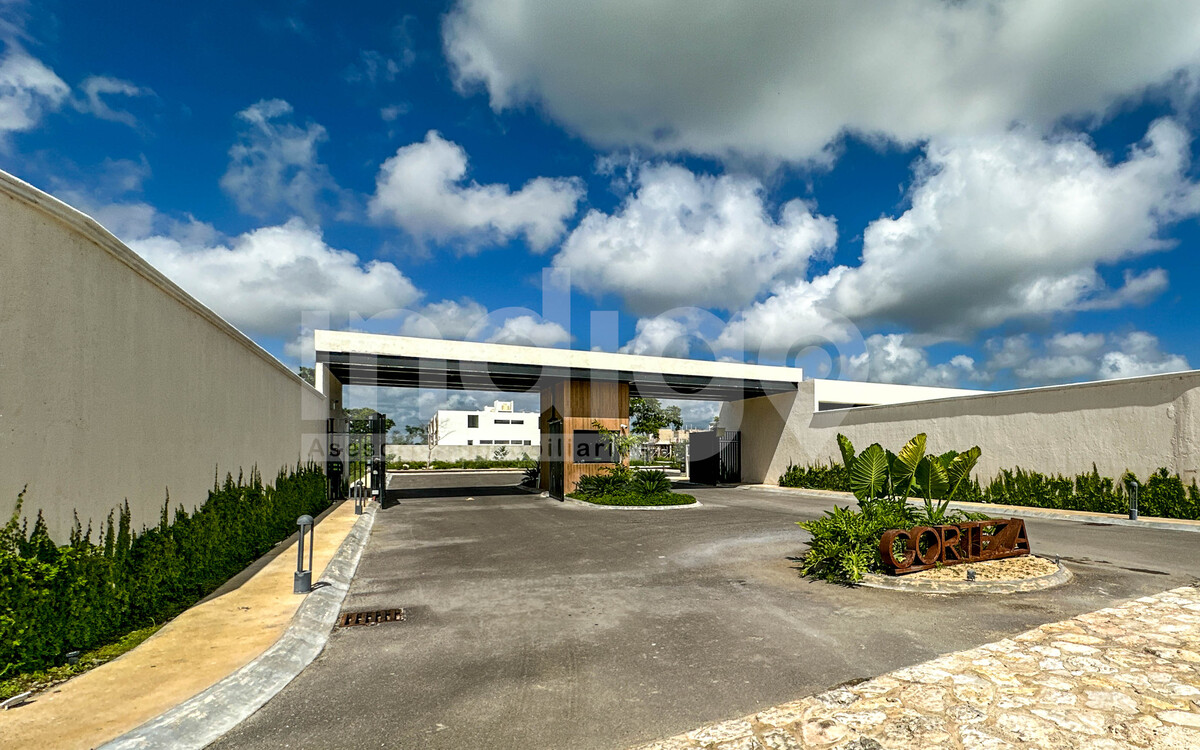 41 de 50: Pórtico de Acceso