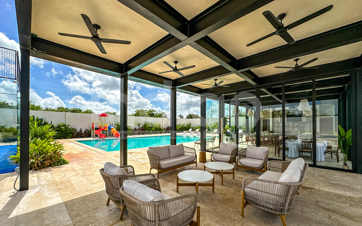 45 de 50: Terraza Social