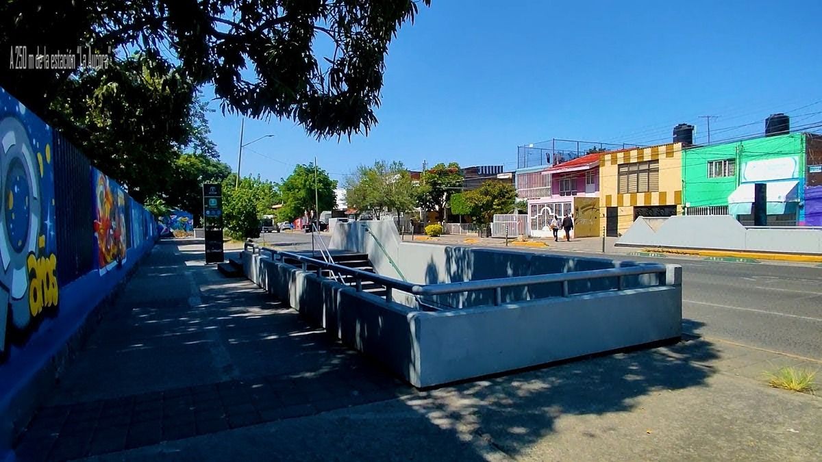 Foto 2 de Mega Terreno en Venta a 2 cuadras de Javier Mina, Col. Agustin Yañez