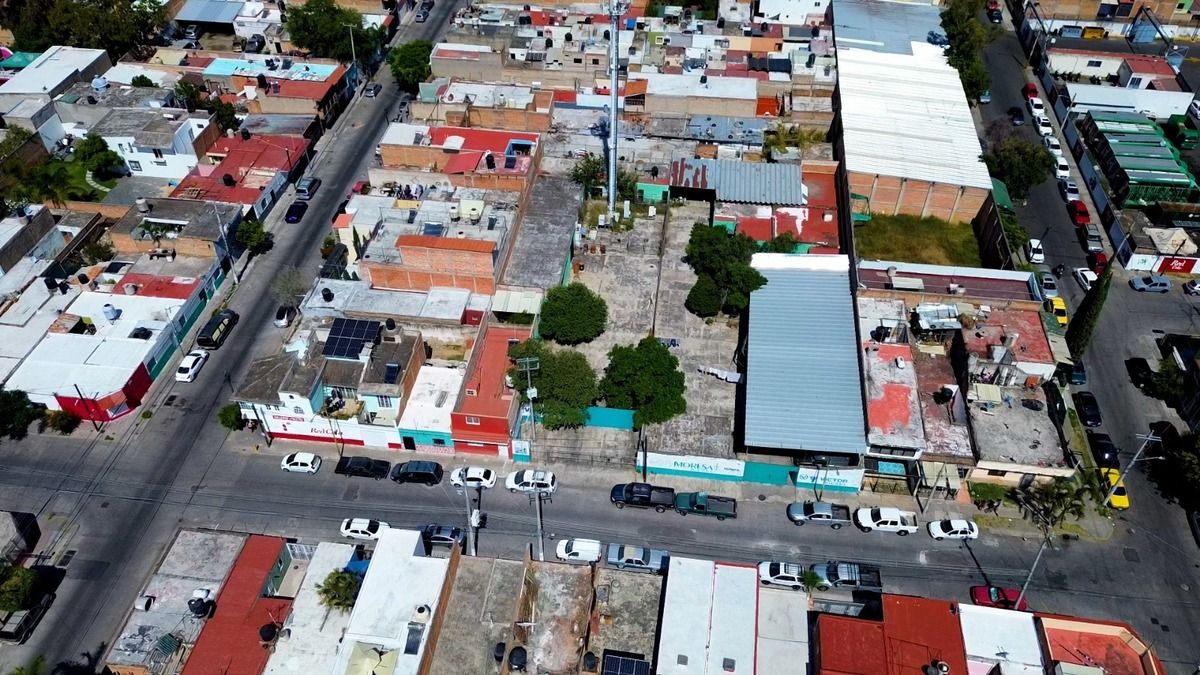 Foto 3 de Mega Terreno en Venta a 2 cuadras de Javier Mina, Col. Agustin Yañez