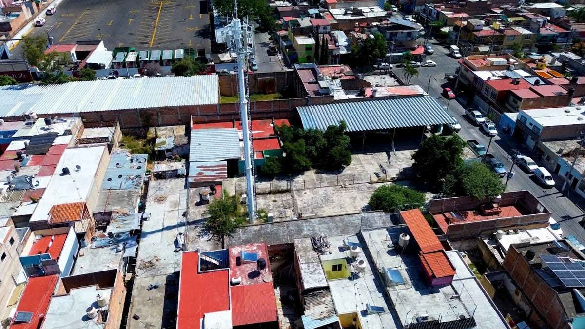 Foto 4 de Mega Terreno en Venta a 2 cuadras de Javier Mina, Col. Agustin Yañez