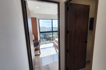 Luna Residence 301