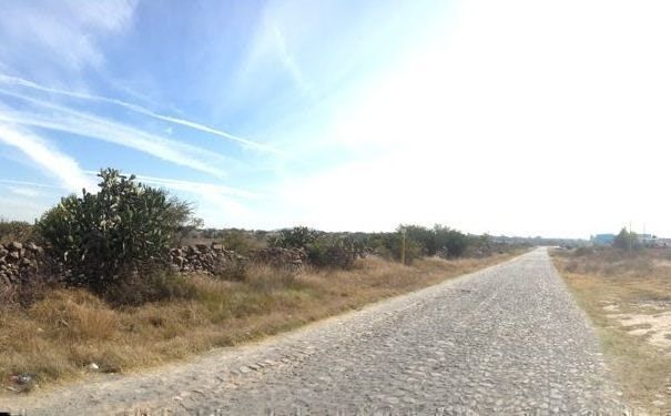 Terreno en venta en San Juan del Rio en el nuevo parque industrial - foto 1