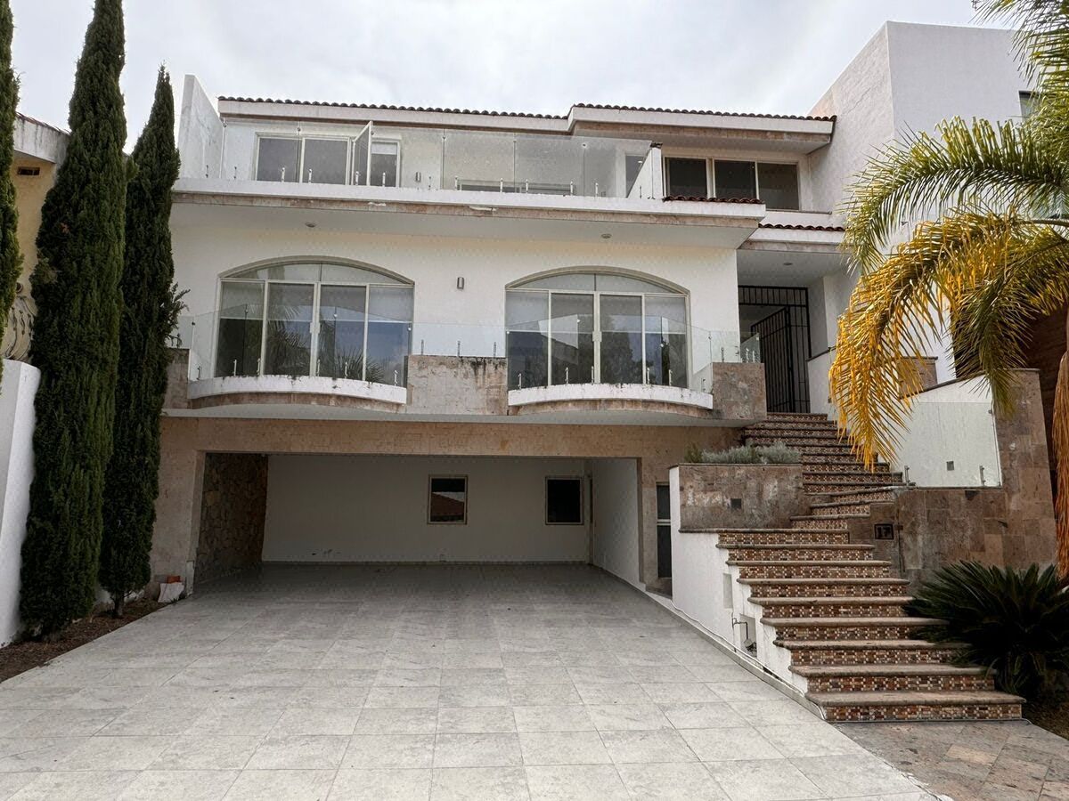 Casa Bugambilias