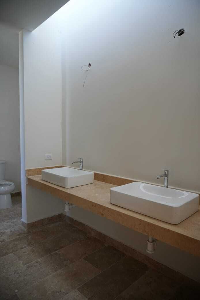 14 of 26: modelo de lavabo doble a elegir material