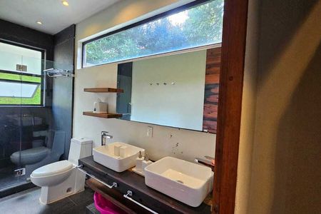 House in Condominium for Sale