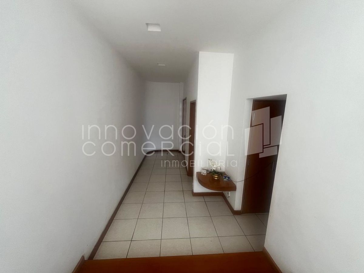9 de 44: Estudio en planta baja