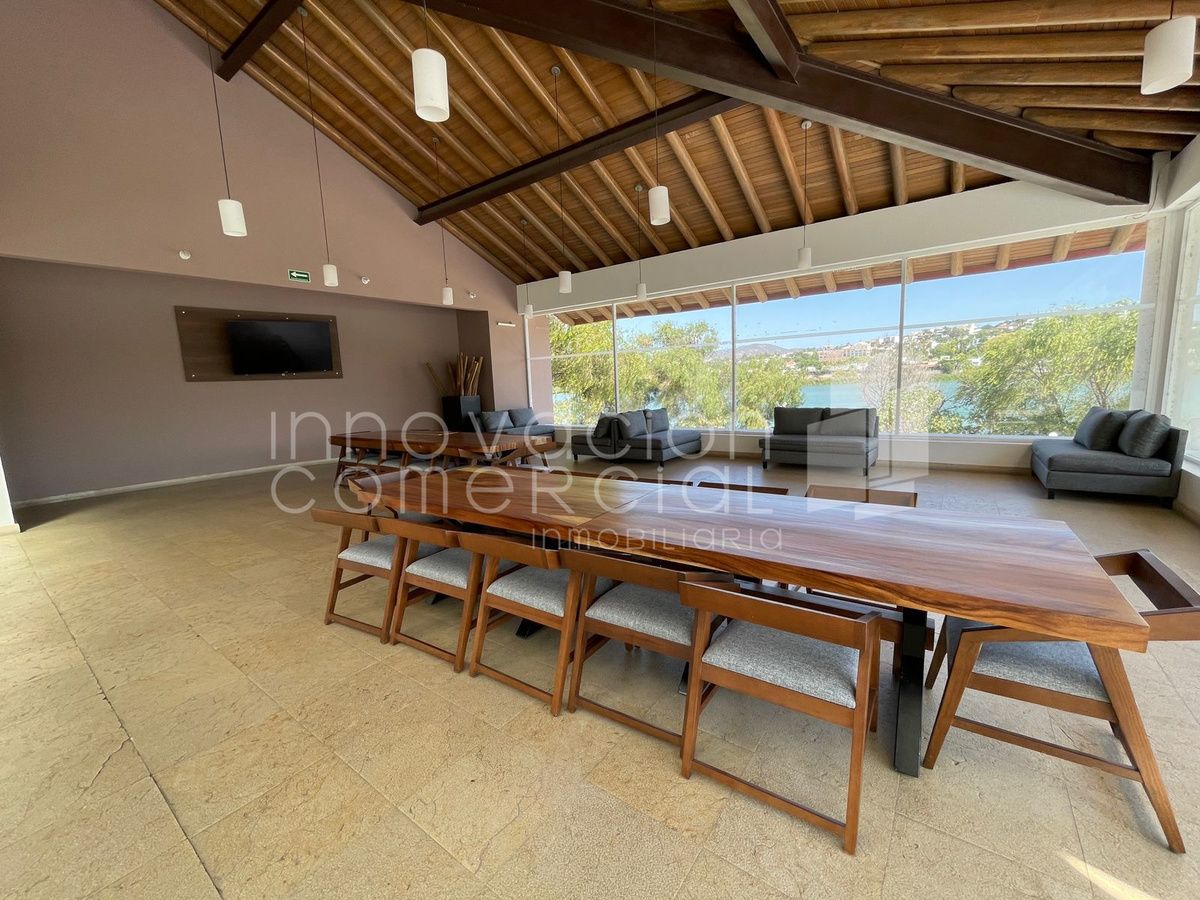 34 de 44: Salón de eventos