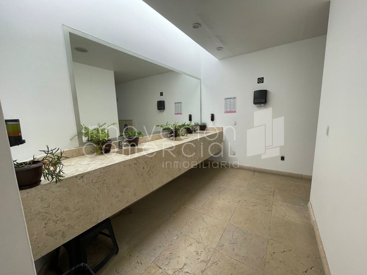 36 de 44: Baño áreas comúnes