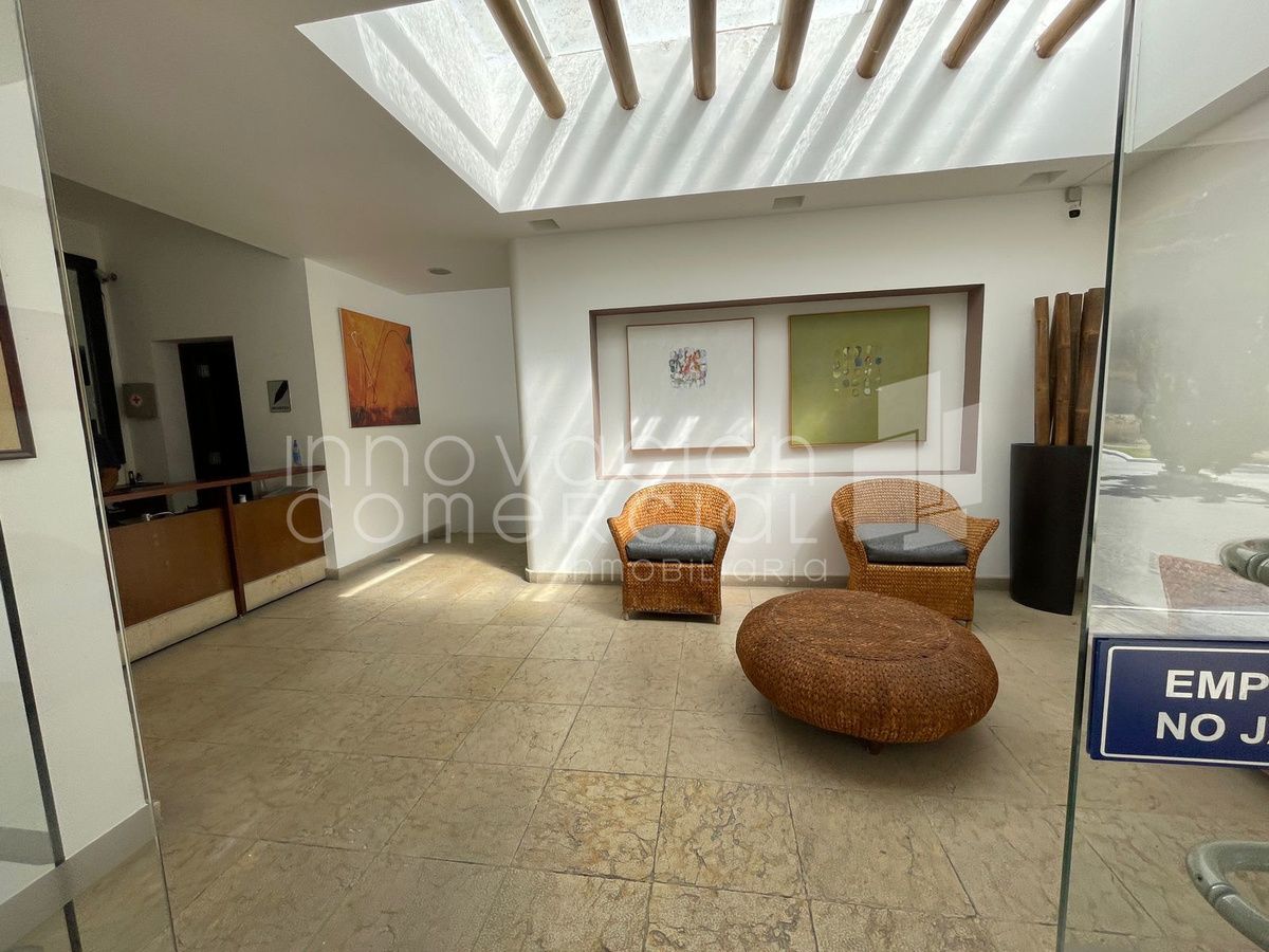 44 de 44: Casa club