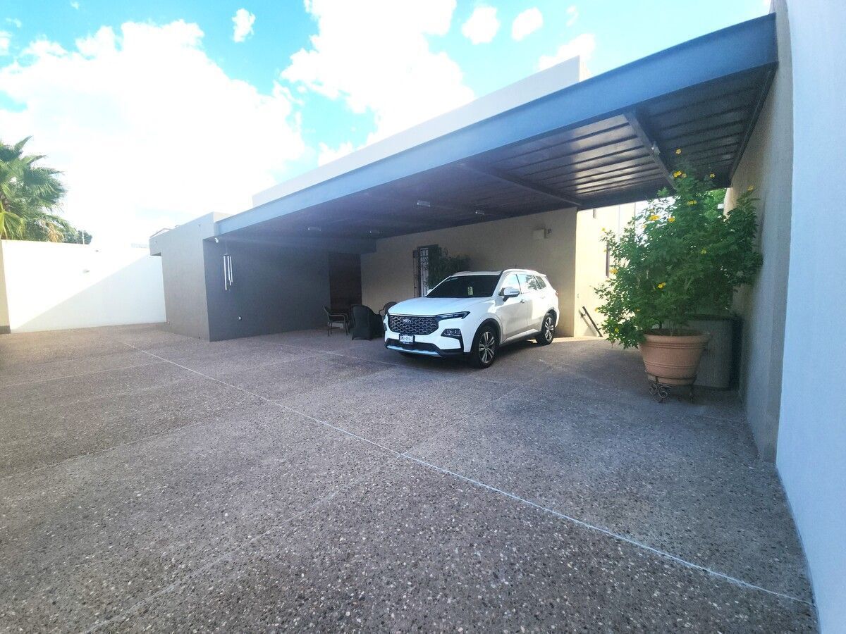 https://assets.easybroker.com/property_images/4858724/82464500/EB-RQ8724.jpg?version=1731544344