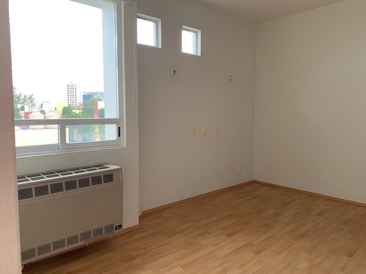 CASA EN VENTA o RENTA en LOMAS DEL SOL, INTERLOMAS CON SEGURIDAD 24 hrs - foto 2