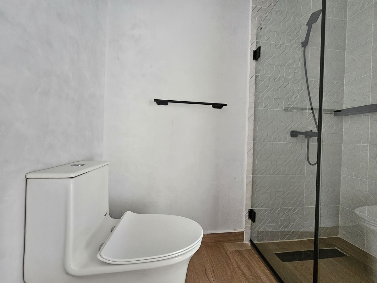 16 de 29: Baño de visitas