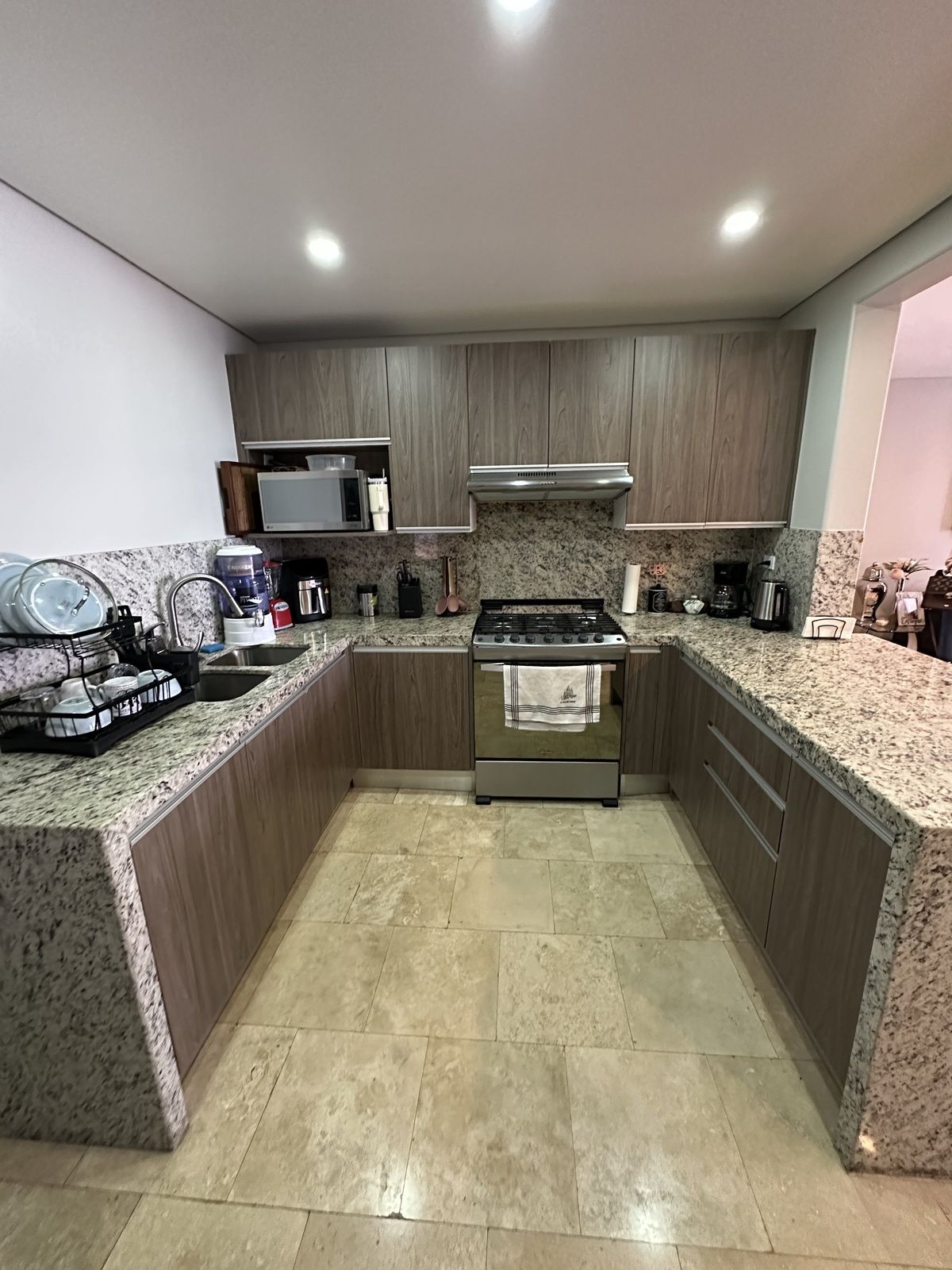 2 of 17: Cocina
