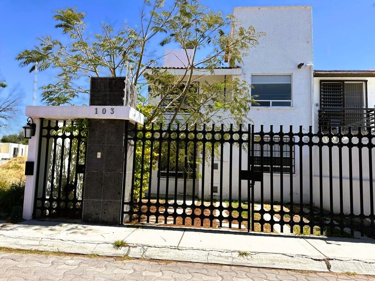 https://assets.easybroker.com/property_images/4861718/94292499/EB-RR1718.jpg?version=1755060099