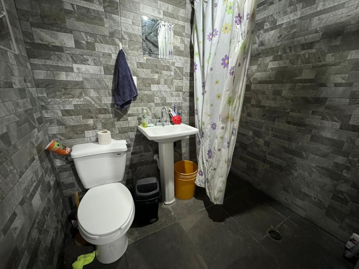 Baño 4, foto 14 de 32