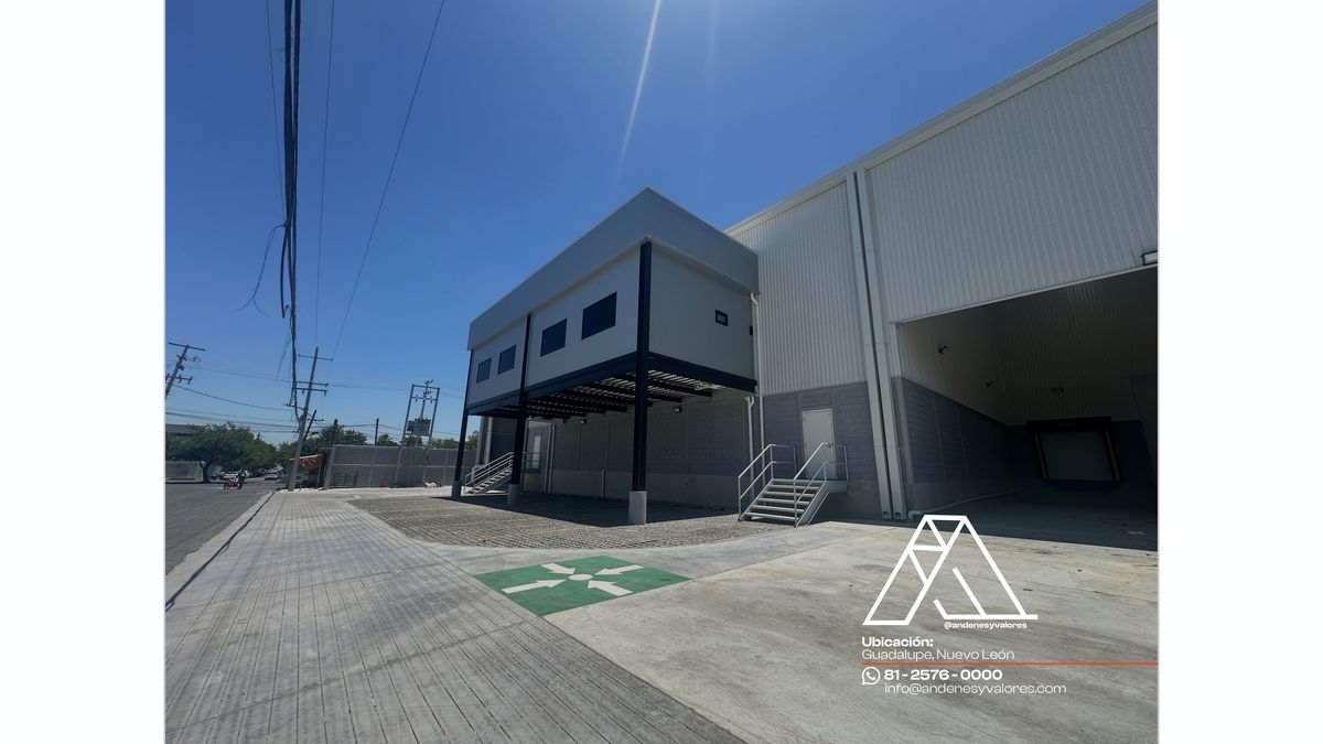 5 of 6: Estacionamiento y facil acceso